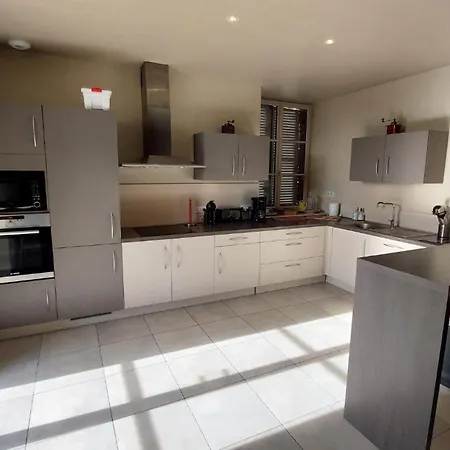 10 Pers Pmr Saint Flour Semesterbostad *