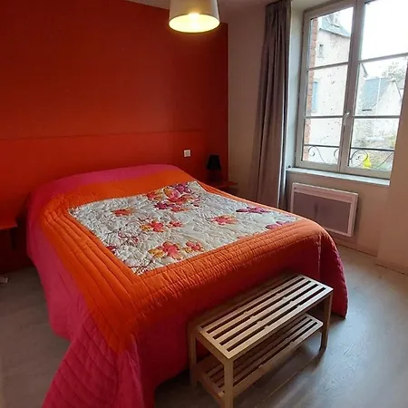 10 Pers Pmr Saint Flour 펜션 Ussel (Cantal)