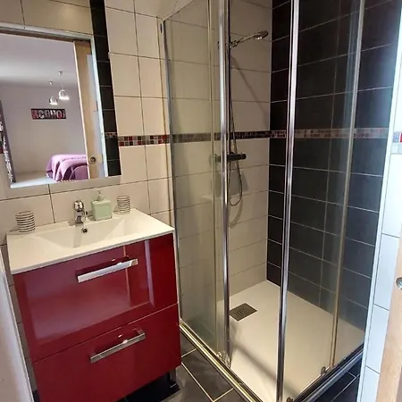 Semesterbostad 10 Pers Pmr Saint Flour *